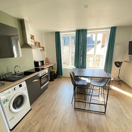 Joli Appartement F2 Plein Centre Coutances Exterior photo